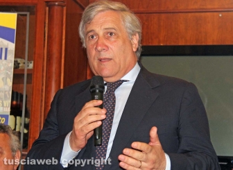 Antonio Tajani a spasso in città