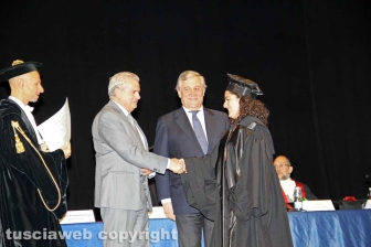 Antonio Tajani consegna le lauree all'Unitus