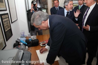 Antonio Tajani nella redazione di Tusciaweb
