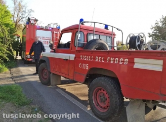 Montefiascone - Anziano trovato morto in casa - I vigili del fuoco