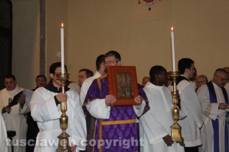 Viterbo - Aperta la porta santa del Giubileo