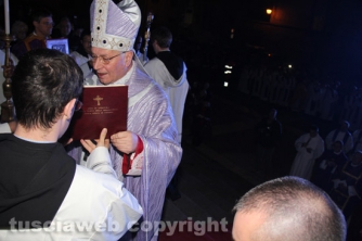 Viterbo - Aperta la porta santa del Giubileo
