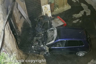 Corchiano - Apetto e auto in fiamme nella notte