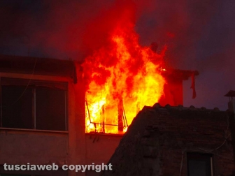 Appartamento in fiamme a Pianoscarano