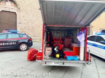 Appartamento in fiamme a via dei Pellegrini