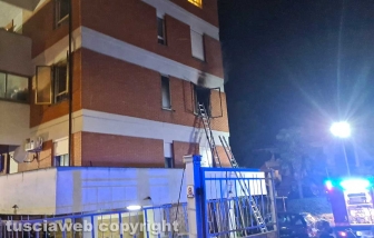 Viterbo - Incendio in via Monte Amiata