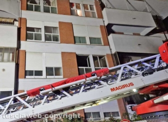 Viterbo - Incendio in via Monte Amiata