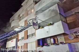 Viterbo - Incendio in via Monte Amiata
