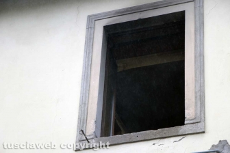 Viterbo - Appartamento in fiamme in via del Ginnasio