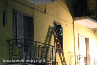 Viterbo - Appartamento in fiamme
