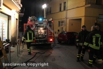Viterbo - Appartamento in fiamme