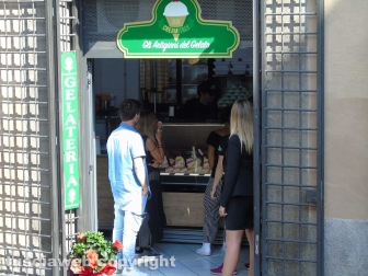 Apre la gelateria CreamItaly