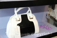 Apre \"Piccole donne\" a piazza della Rocca