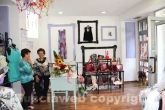 Apre \"Piccole donne\" a piazza della Rocca