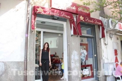 Apre \"Piccole donne\" a piazza della Rocca