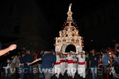 Archi lucenti in trionfo
