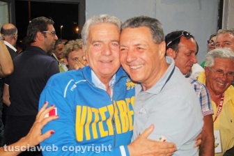 Arena sindaco, la festa in piazza