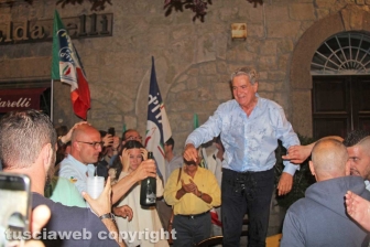 Arena sindaco, la festa in piazza
