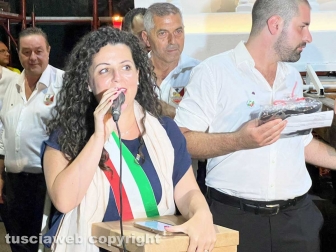 Santa Rosa - Il trasporto della minimacchina del Pilastro Armonia celeste - La sindaca Chiara Frontini