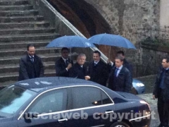 L\'arrivo di Monti al Palazzo Papale