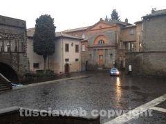 Piazza San Lorenzo dove arriverà Monti pattugliata dalla polizia