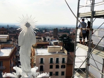 Ascenzi e la moglie Valeria sul ponteggio di Gloria