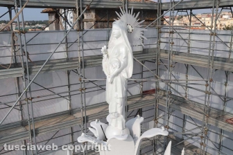 Ascenzi e la moglie Valeria sul ponteggio di Gloria