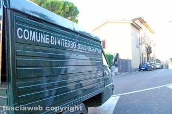 L'allestimento dell'esposizione fotografica At Home