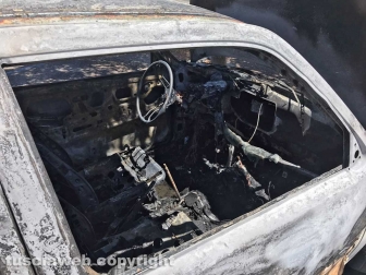 Auto a fuoco davanti al tribunale