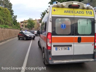 Auto contro apetto
