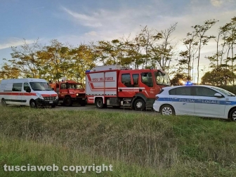 Bagnoregio - Auto si schianta contro due moto