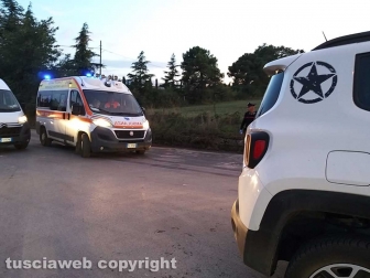 Montefiascone - Auto contro stufa, un ferito