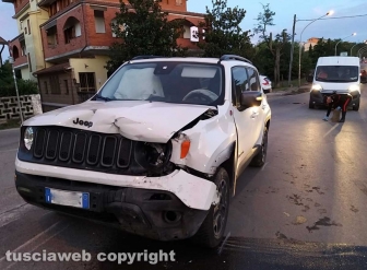 Montefiascone - Auto contro stufa, un ferito