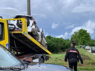 Civita Castellana - Auto va a sbattere contro un palo, due ragazzi morti e un ferito grave