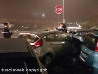 Auto fuori strada, sfiorata la tragedia