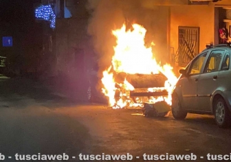 Bassano Romano - Auto in fiamme