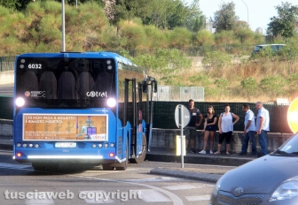 Autobus Cotral si sfrena