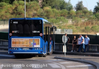 Autobus Cotral si sfrena