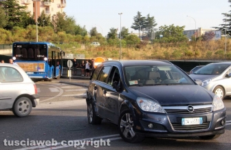 Autobus Cotral si sfrena