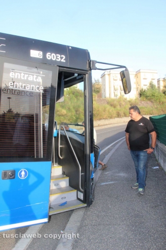 Autobus Cotral si sfrena