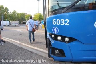 Autobus Cotral si sfrena