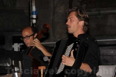 Caffeina - Sesta giornata - Mano viva