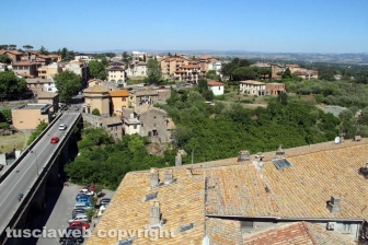 Bagnaia e villa Lante dall'alto della torre