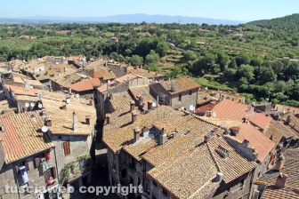 Bagnaia e villa Lante dall'alto della torre