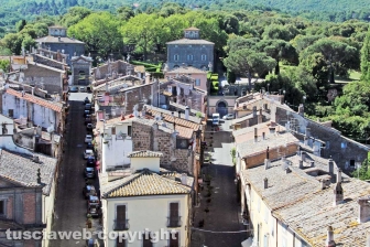 Bagnaia e villa Lante dall'alto della torre