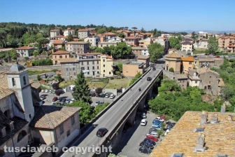 Bagnaia e villa Lante dall'alto della torre