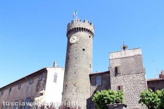 Bagnaia e villa Lante dall'alto della torre