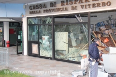 Vigili del fuoco e polizia alla filiale Carivit