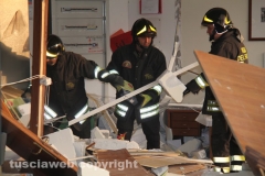 Vigili del fuoco al lavoro alla Carivit