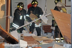 Vigili del fuoco al lavoro alla Carivit